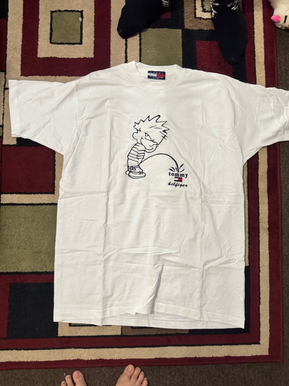 Tommy Hilfiger White Graphic Tee vintage